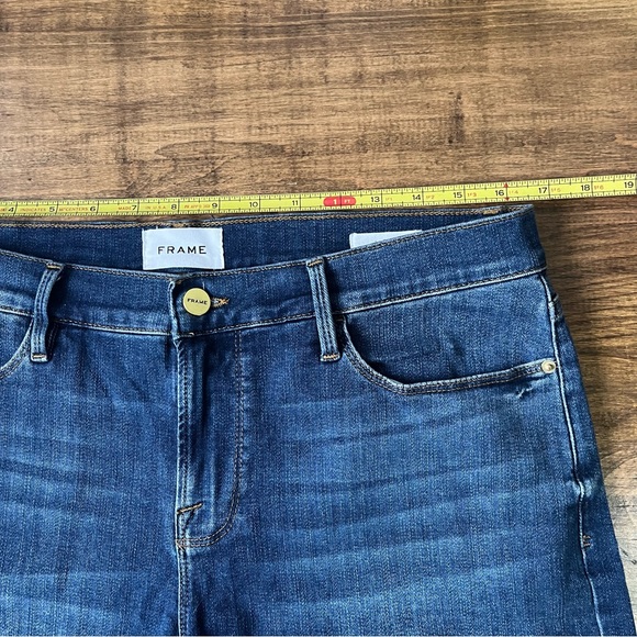 Frame Denim Dark Wash Jean Shorts 3 Inch - Picture 4 of 6